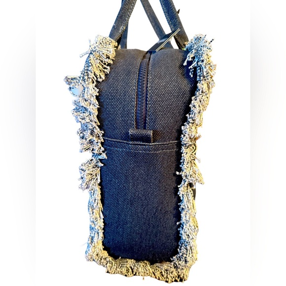 Karl Lagerfeld NWT Classic Karl Navy Wash Denim Large C’EST LA VIE Tote (P088) - Picture 3 of 12